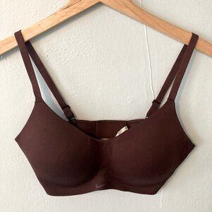 Nike Alate Minimalist sports bra M